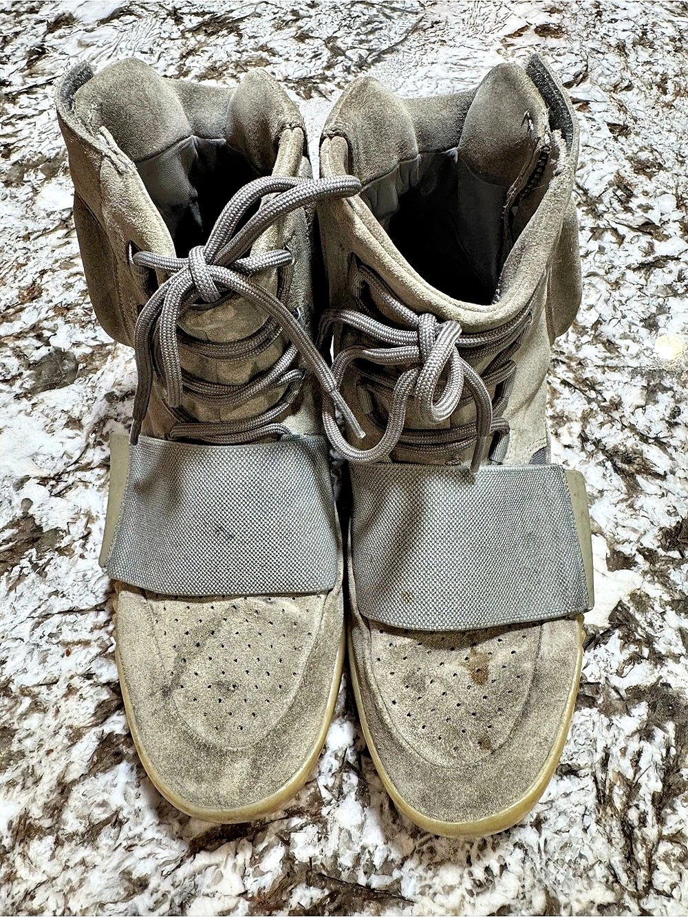 Adidas Yeezy Boost 750 Grey Gum BB1840 Men's Size 9